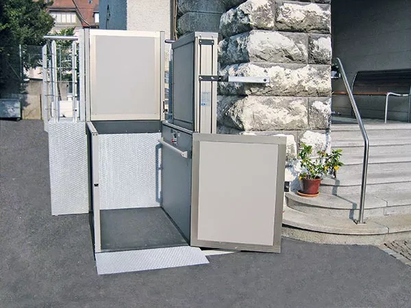 無障礙垂直升降機